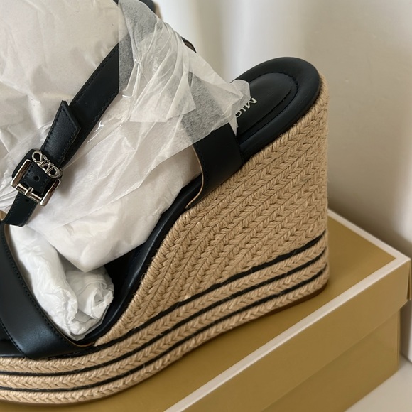 NWB Michael Kors Leighton Wedge - Picture 7 of 11